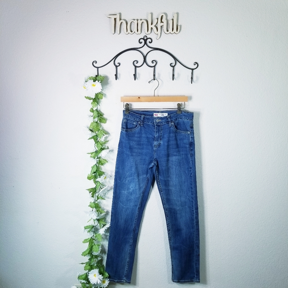 EUC🔥 502™ Taper Fit Jeans